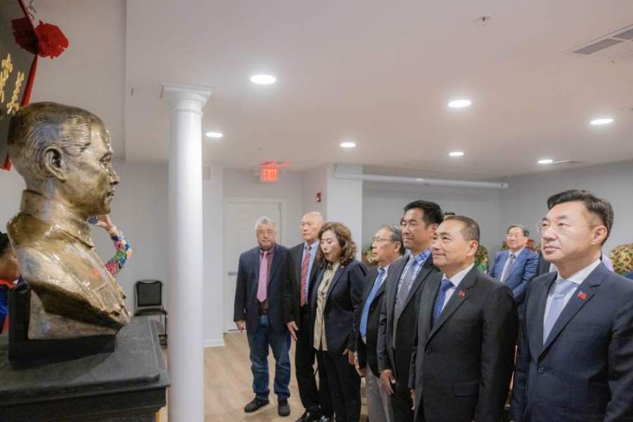 侯友宜錯把林肯當孫文? 革實院副院長:具相同精神 205 侯友宜拜訪美京中華會館