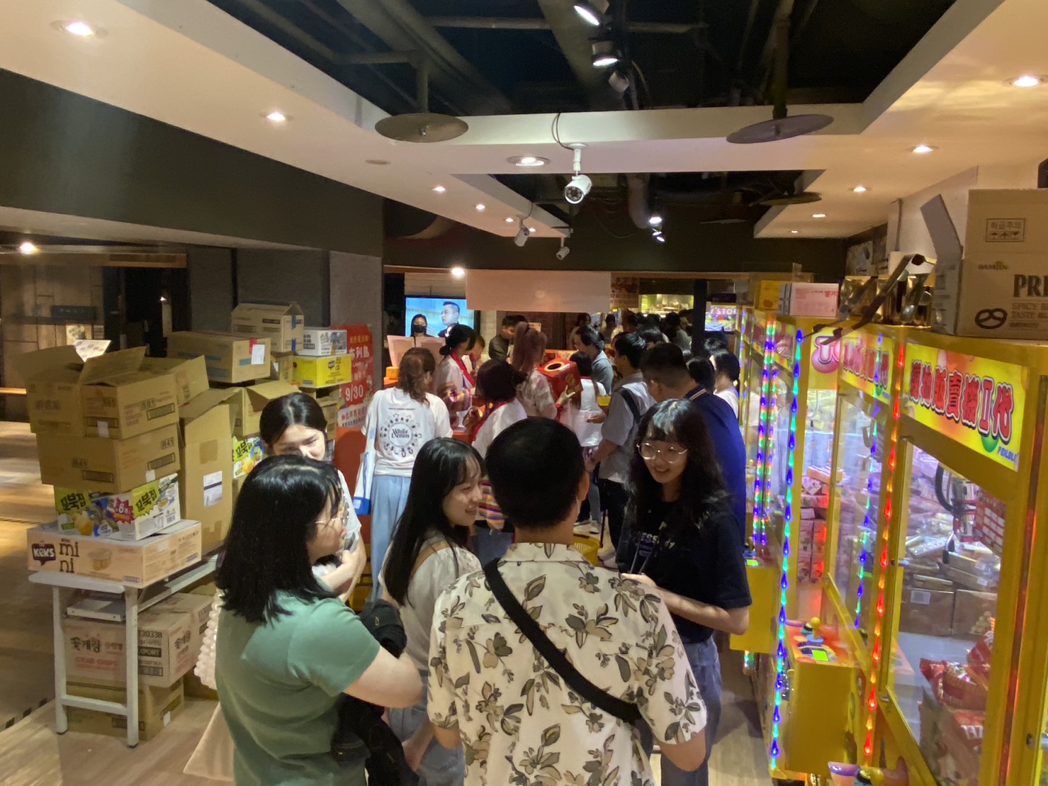 卡夾布列島府中店盛大開幕！抽韓國首爾雙人來回機票，好康活動滿載！