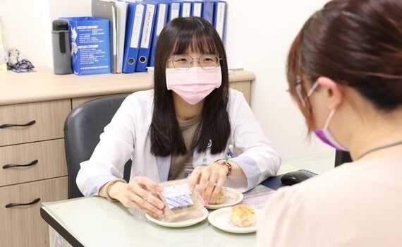 中秋佳節團圓安心吃月餅 月圓臉不圓