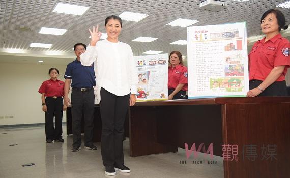 921防災宣導 南投縣長許淑華示範地震保護動作