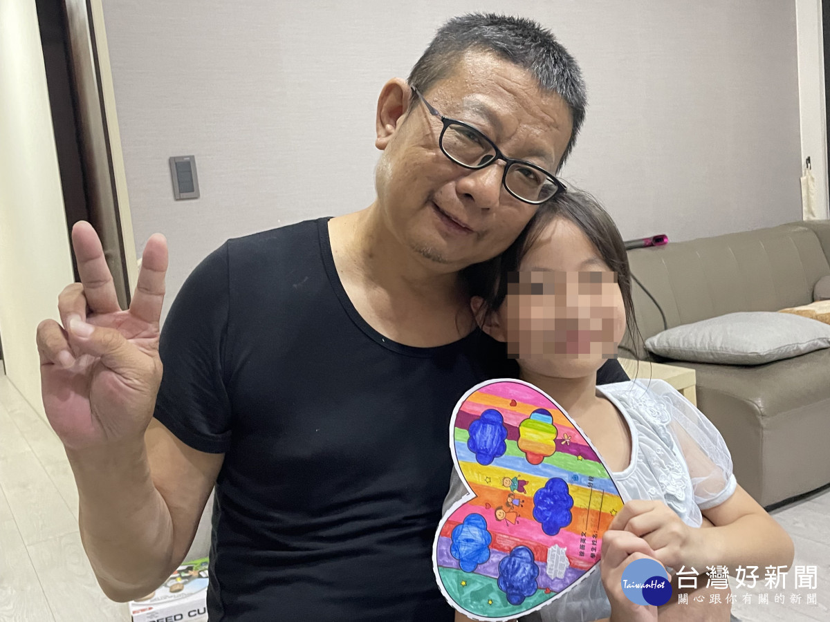 郭先生在接受大愛肝臟移植後翻轉彩色人生,懂得更珍惜和家人相處的時光。