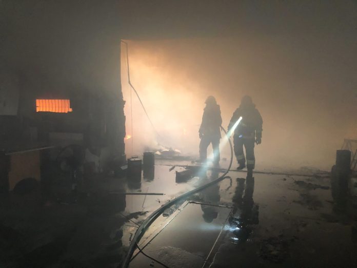 (工廠火警片)苗栗頭屋鐵皮工廠火警! 消防局出動12車滅火燃燒240平方公尺 63 scaled | 社會 社會 記者爆料網