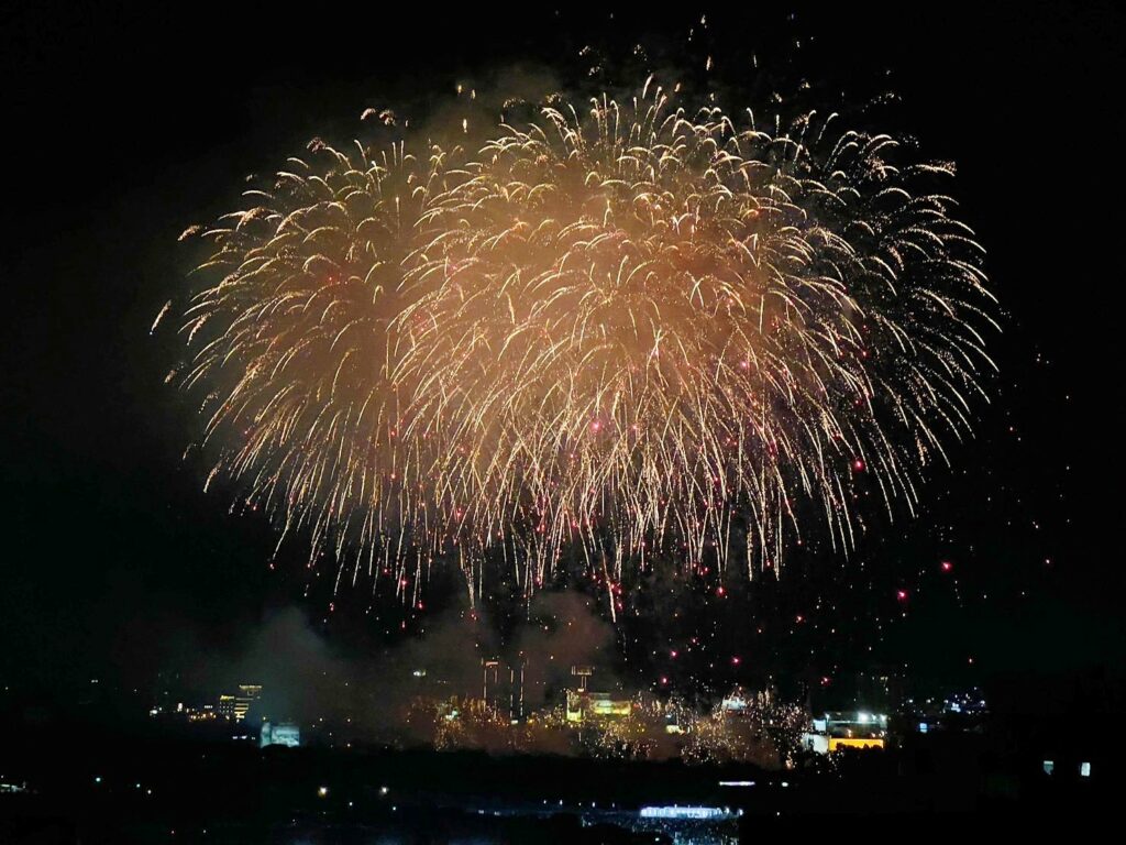 國慶煙火活動將吸引大批遊客至台中遊玩，相當適合安排白天玩樂園、晚上賞煙火的行程.