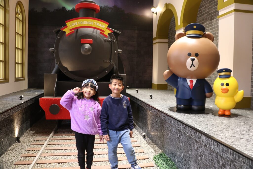 12歲以下雙園擇一只要99元，還可暢玩熊大的麗寶小鎮