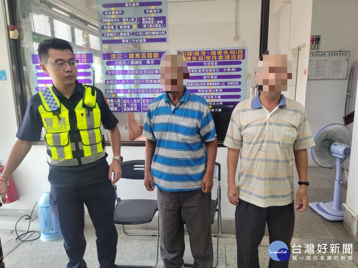 迷途老翁搭錯公車,楊梅警熱心協助返家。