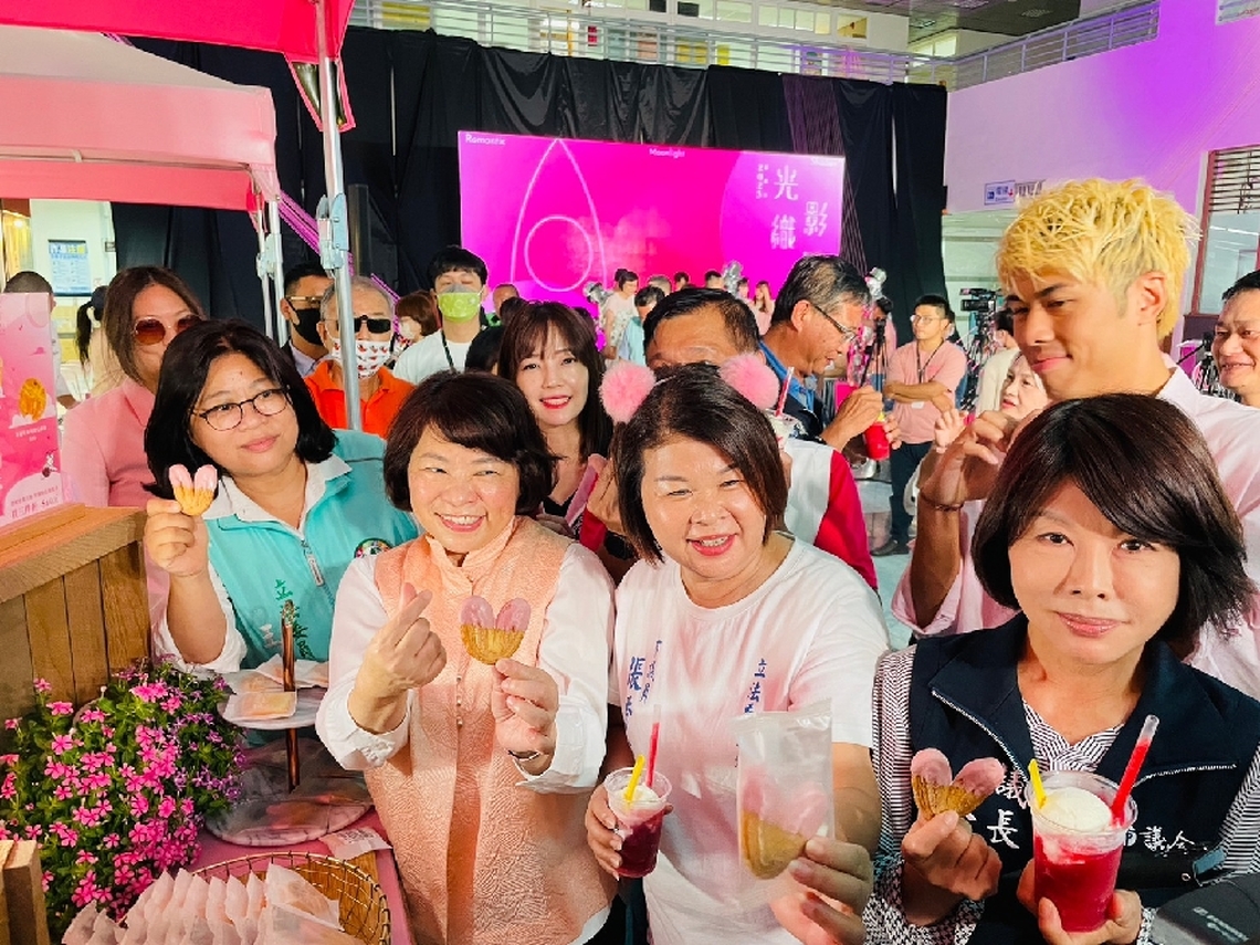 2023光織影舞 粉墨登場 嘉義市長黃敏惠邀請大家中秋來嘉賞「芭比粉」月亮