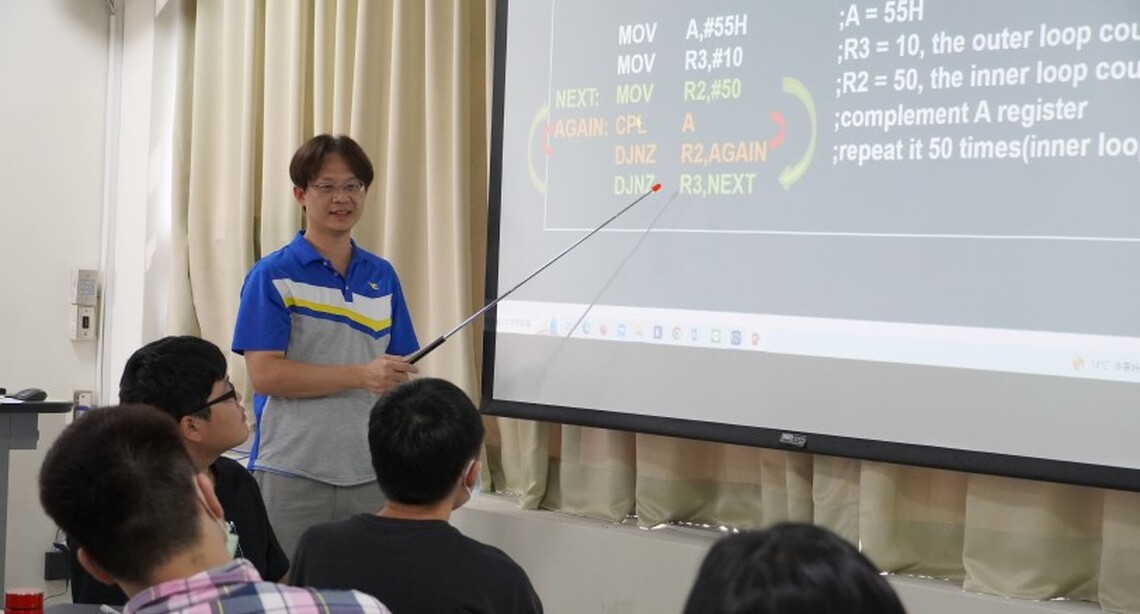 培訓技能競賽國手讓世界看見臺灣 臺科大金牌教授林淵翔獲師鐸獎