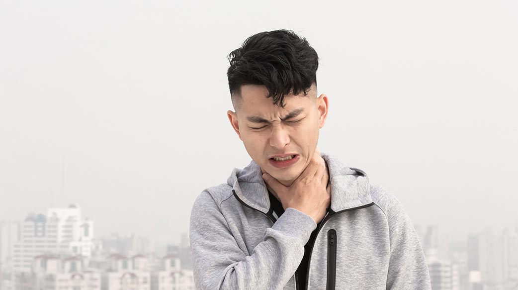疼痛 亞洲 亞洲人 氣息 癌症 關懷 中國的 冷 咳嗽 病 生態 環境 流感 灰色背景 健康 生病 肺 男性 男人 醫 鼻子 疼痛 病人 污染 保護 生病 瘡 患 喉嚨 病毒