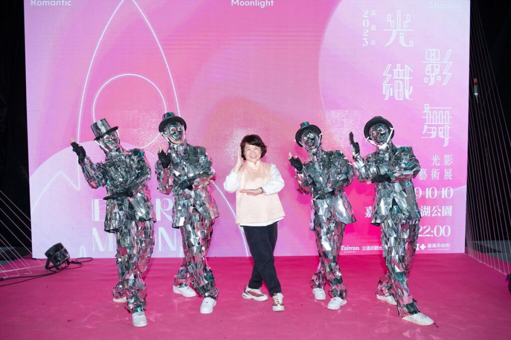 市長與Dance flag舞團合影