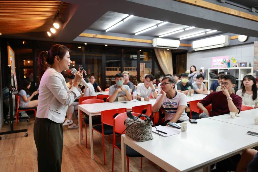 與財政幕僚對談 林楚茵:破解網路上不實財政謠言 240 與財政幕僚對談 林楚茵:破解網路上不實財政謠言 239