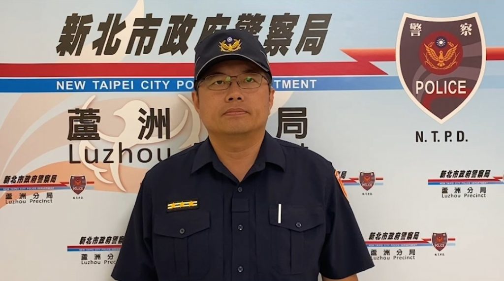 蘆洲分局交通組組長邵文明說明情況。(記者宋紹誠翻攝)