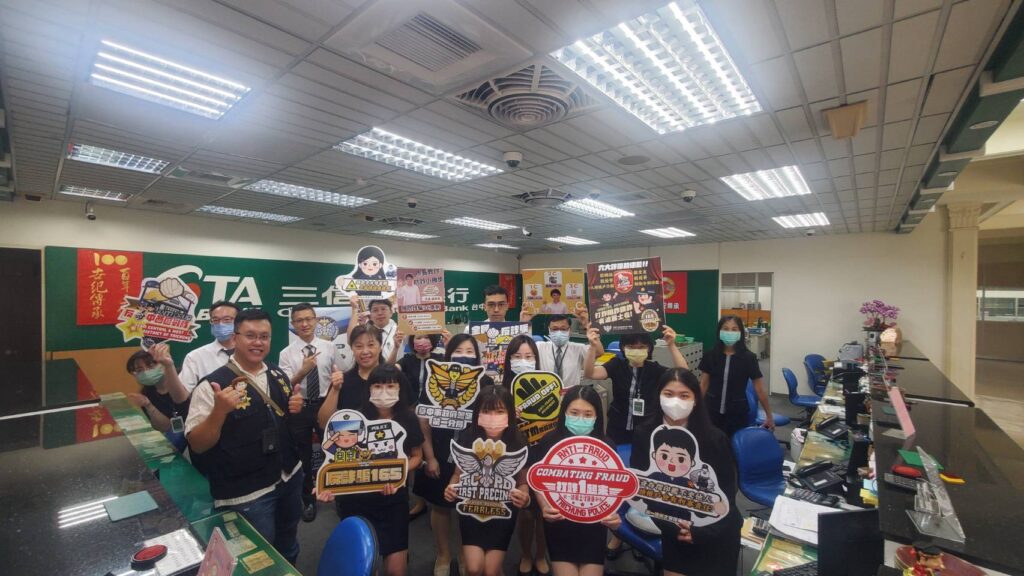 ▲圖說:中市警一分局深入里民社區,進行識詐反詐宣導 (圖/台中市政府提供)