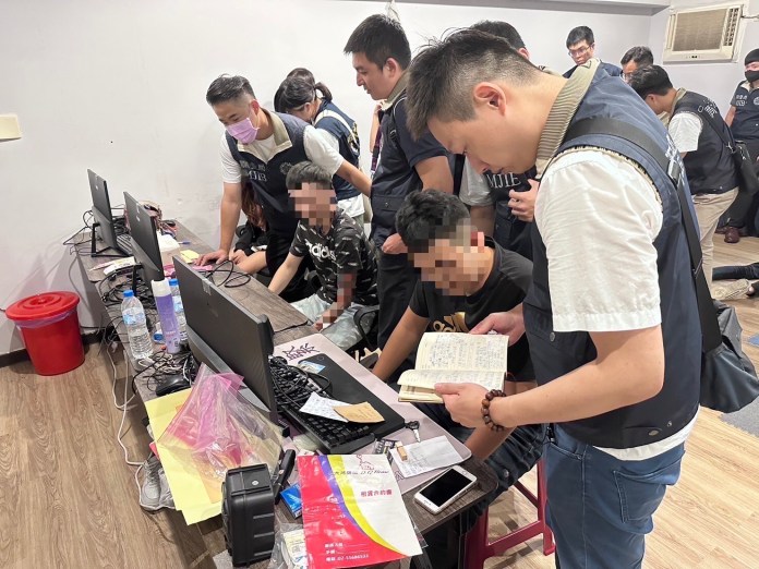 女網友嗲聲邀投資虛擬貨幣 詐近30網友得手數百萬元 64 312 6 | 社會 社會 記者爆料網