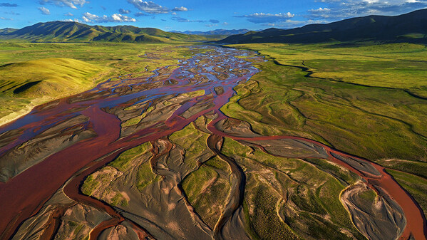 Chumar River of the northern source of the Yangtze River, which is located in the Three-River-Source National Park. Chumar River of the northern source of the Yangtze River, which is located in the Three-River-Source National Park.