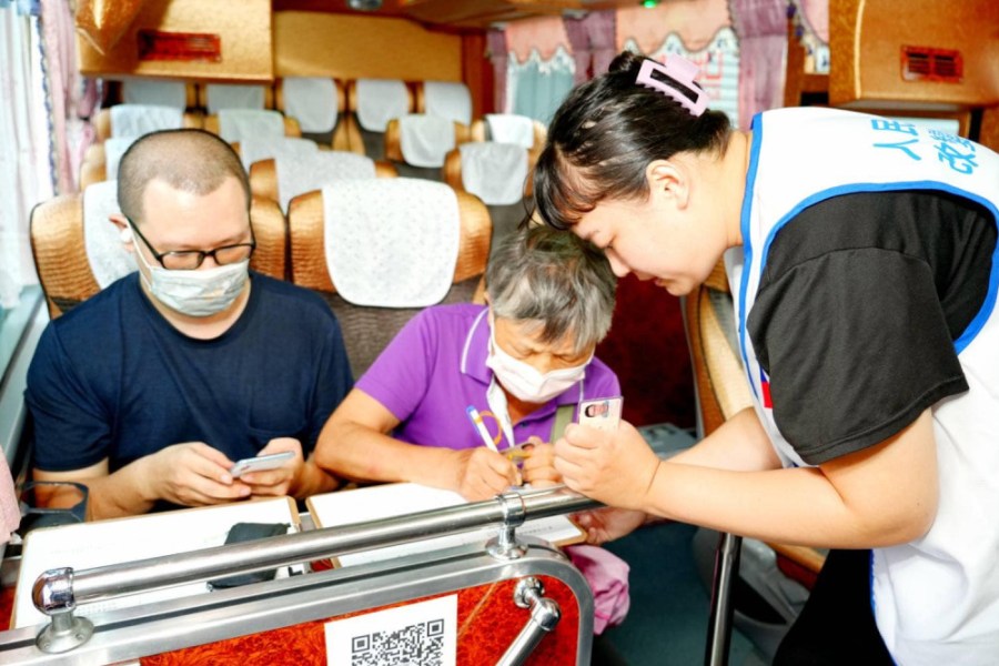 第二波連署站起跑 郭台銘:感受民眾熱情 將全省跑透透親自致謝 229 照片來源:阿銘YES粉絲團提供