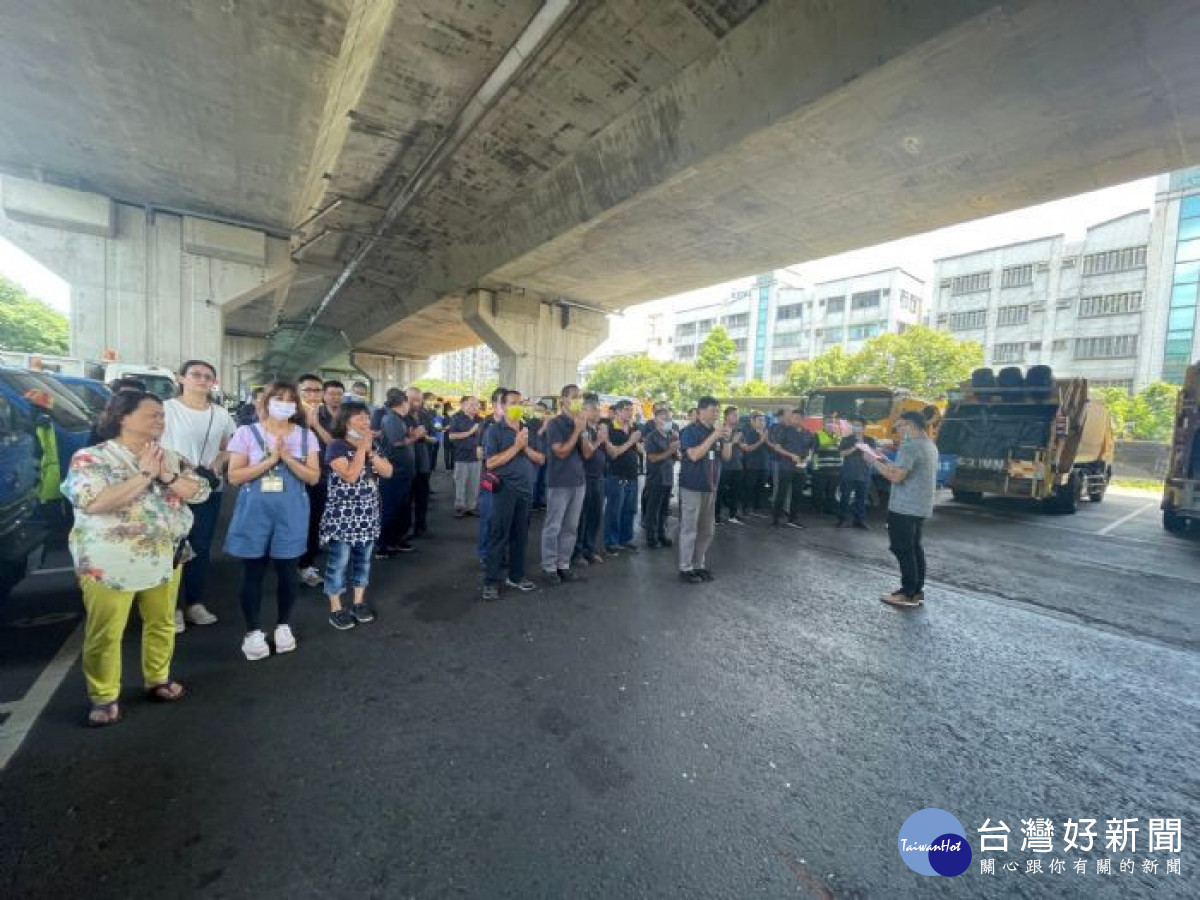 桃園市政府今年特制定「低碳環保祭祀指引」,並要求市府各級機關帶頭示範依循辦理。