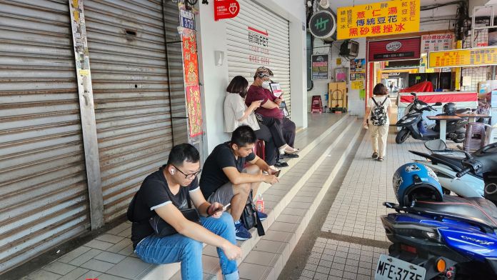 獨家/iPhone15開賣 PRO款鈦金屬最熱 65 1 46 | 生活 生活 記者爆料網