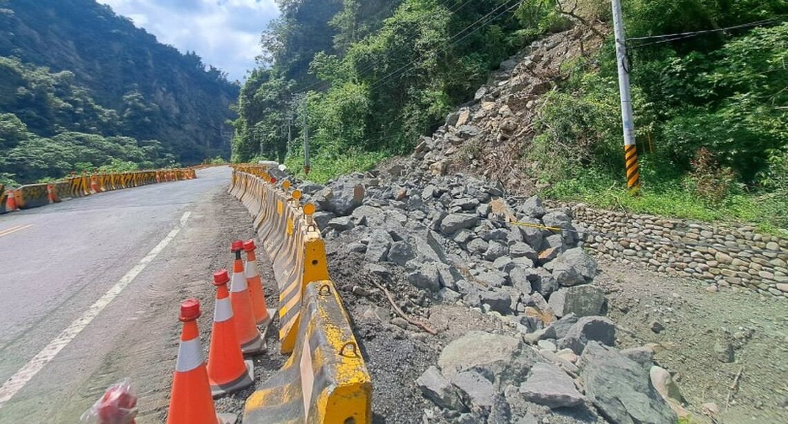 台29臨11線便道8K+200右邊上邊坡坍方 南區養護工程分局說明處理情形