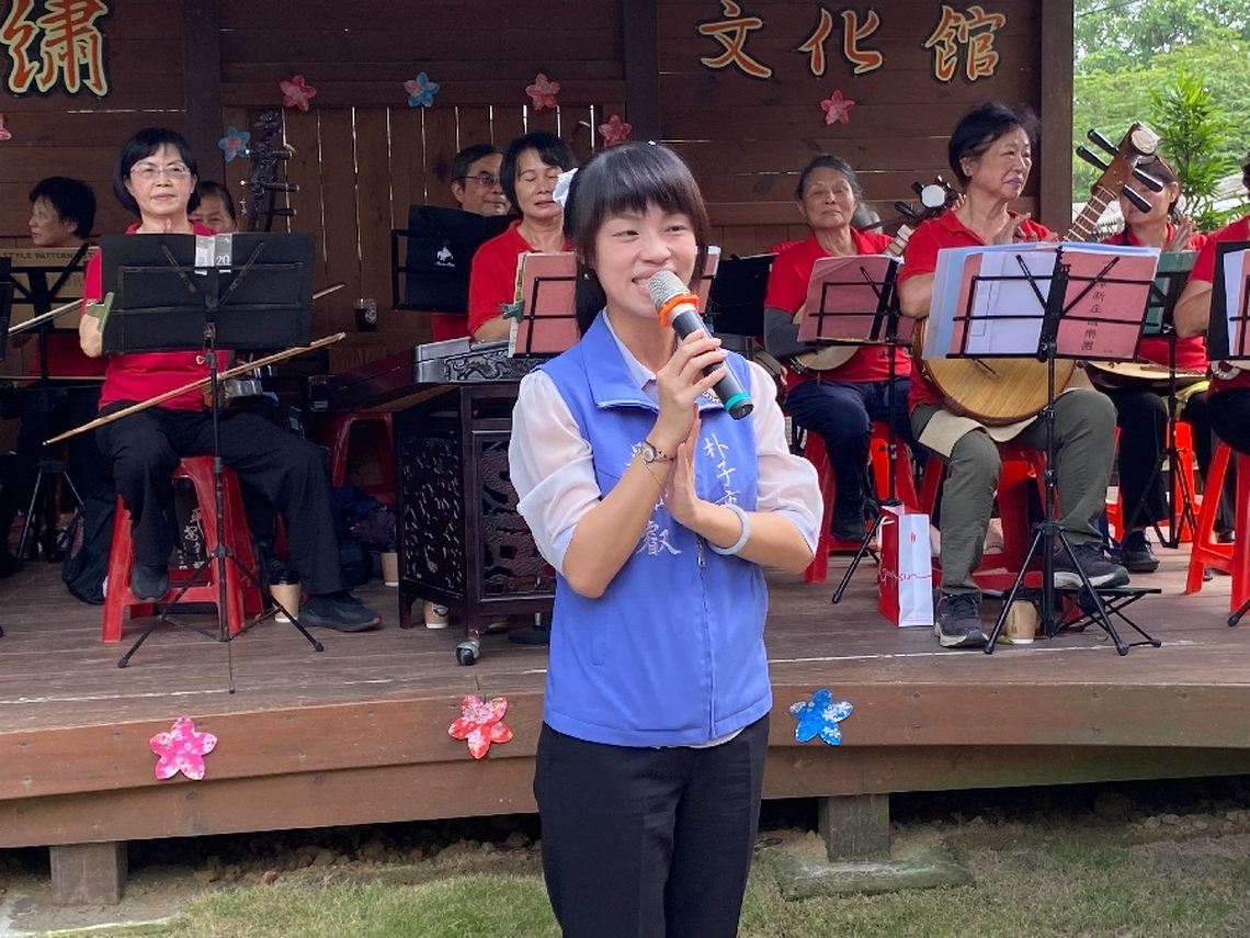 嘉縣朴子市公所推廣藝術文化及傳統工藝之美 邀請陳席卿 鄭淑琴 刺繡摭憶收藏展