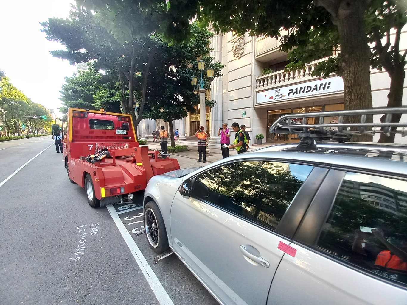 臺北區監理所運用科技執法跨機關合作查緝違規、欠費之註銷號牌車輛共同守護交通安全