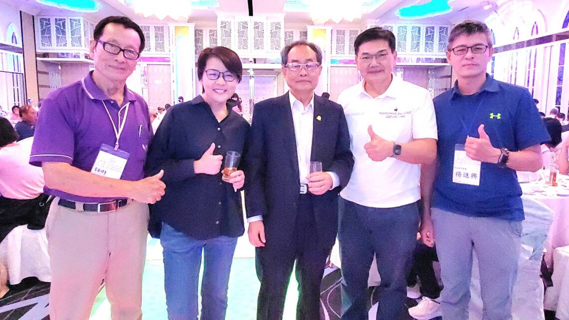 漾新聞|澎湖縣馬公高中高雄召開校友會慶中秋 黃珊珊代表柯文哲陳佩琪致意