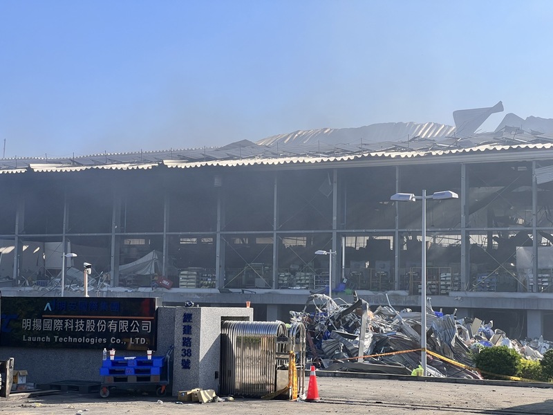 屏東工廠爆炸累計9死,仍有1人失聯搜救不間斷。中央社
