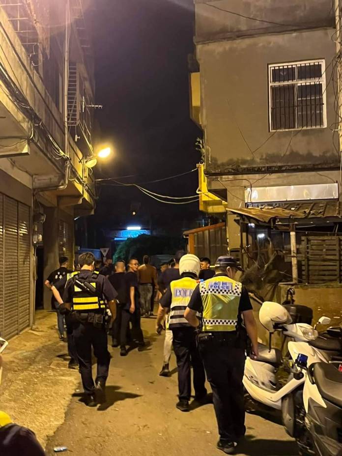 (廟會衝突片)清水廟會爆衝突1人被打骨折 警方到場壓制逮3人 60 | 社會 社會 記者爆料網