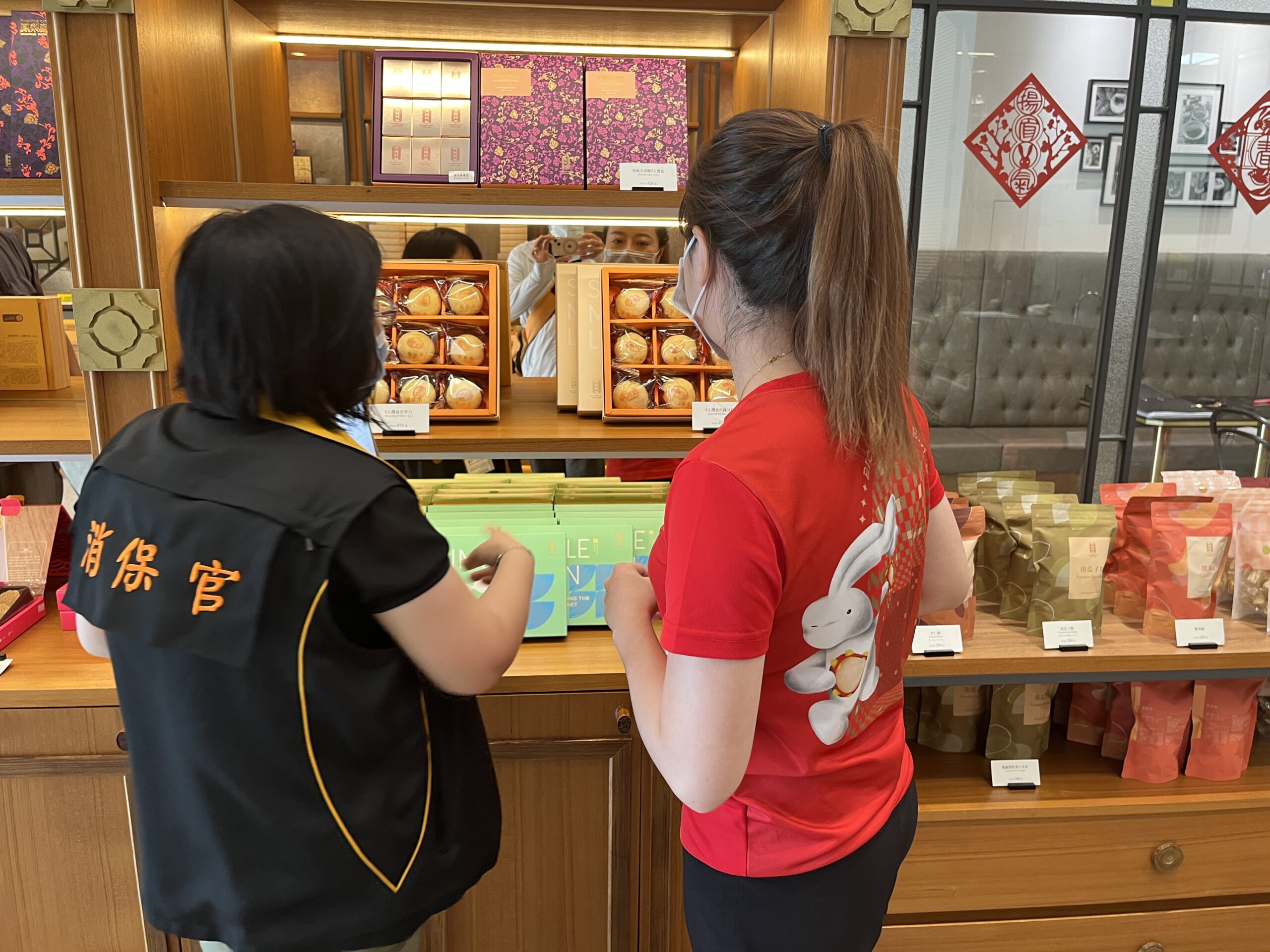 臺南訪查中秋食品價格及安全  蛋黃酥漲約百分之7至15幅度較高