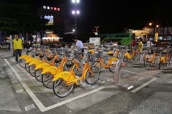UBike,安全帽,攔查