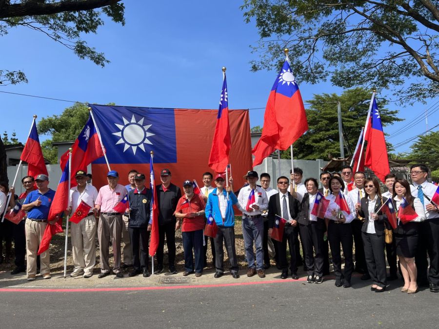 左營各地旗海飄揚 高雄市國軍眷村文化發展協會復刻眷村國慶回憶 224 CNEWS195230926a01