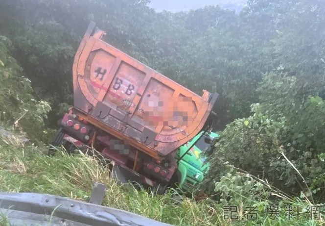 國道車禍,砂石車,邊坡,中埔交流道