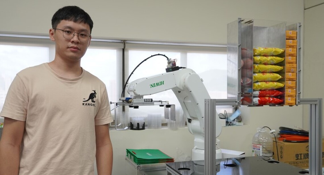 不會敲桿的臺科大黃柏笙同學連續3年獲得智慧撞球冠軍