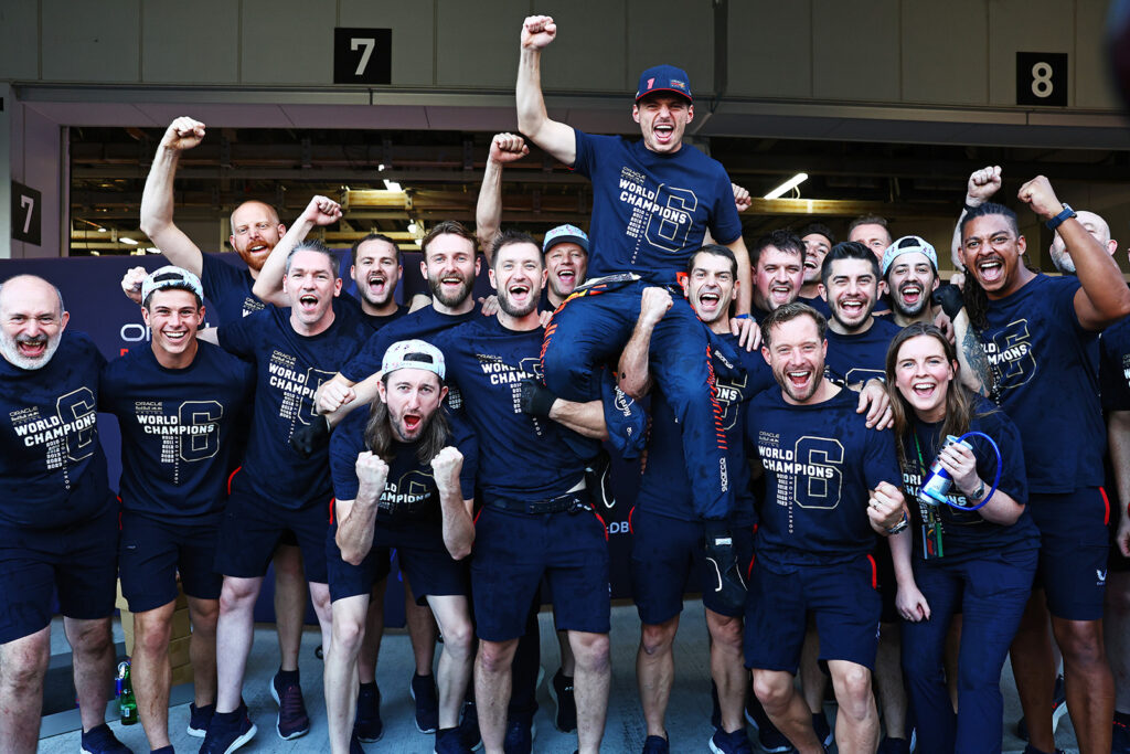 :Max Verstappen昨(24)日奪下日本大獎賽冠軍,為紅牛車隊衝破新紀錄,成為F1史上最快