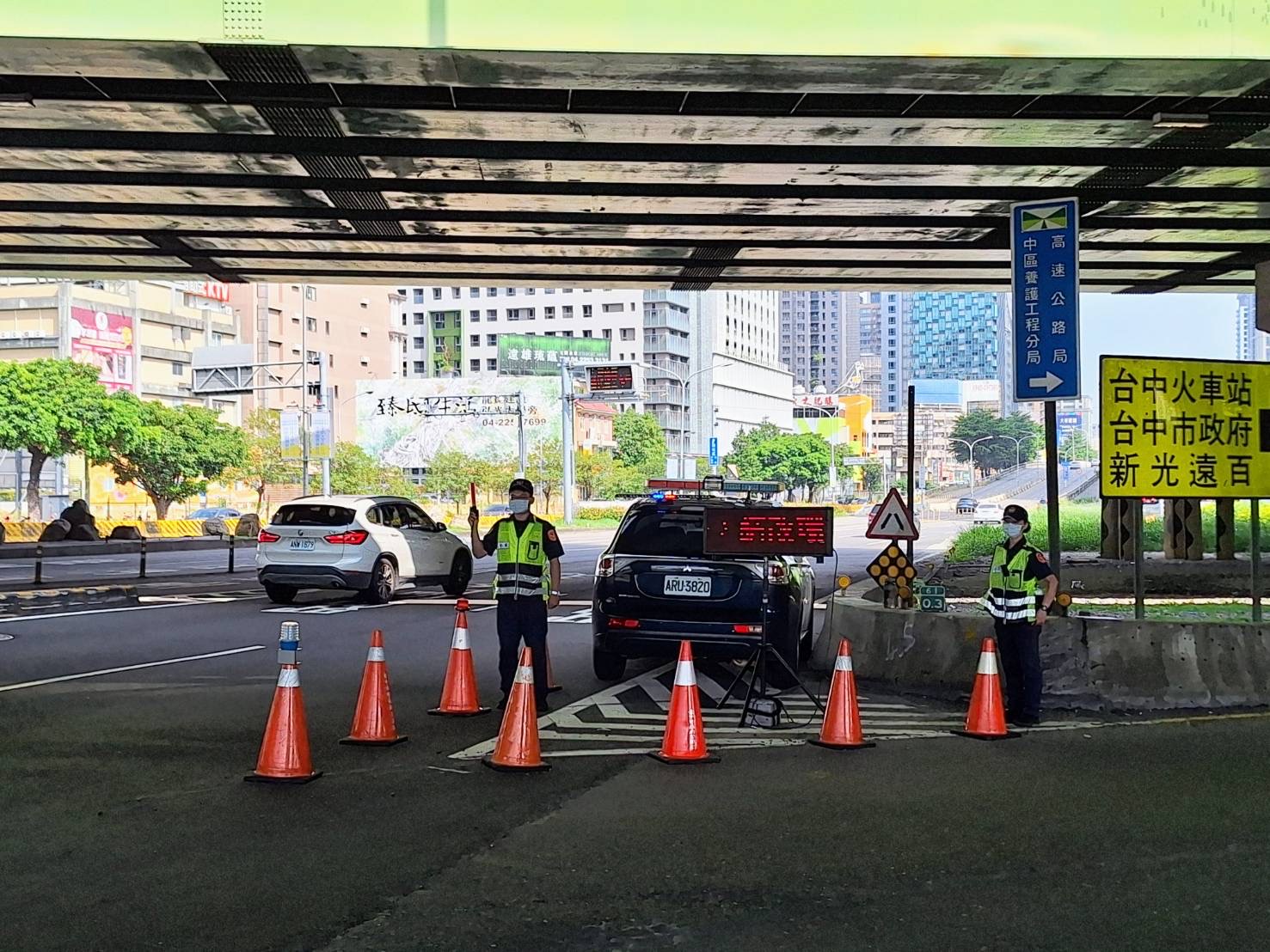 市警局針對重點地區、路段期前規劃交通疏導勤務。（圖/記者江雁武翻攝）