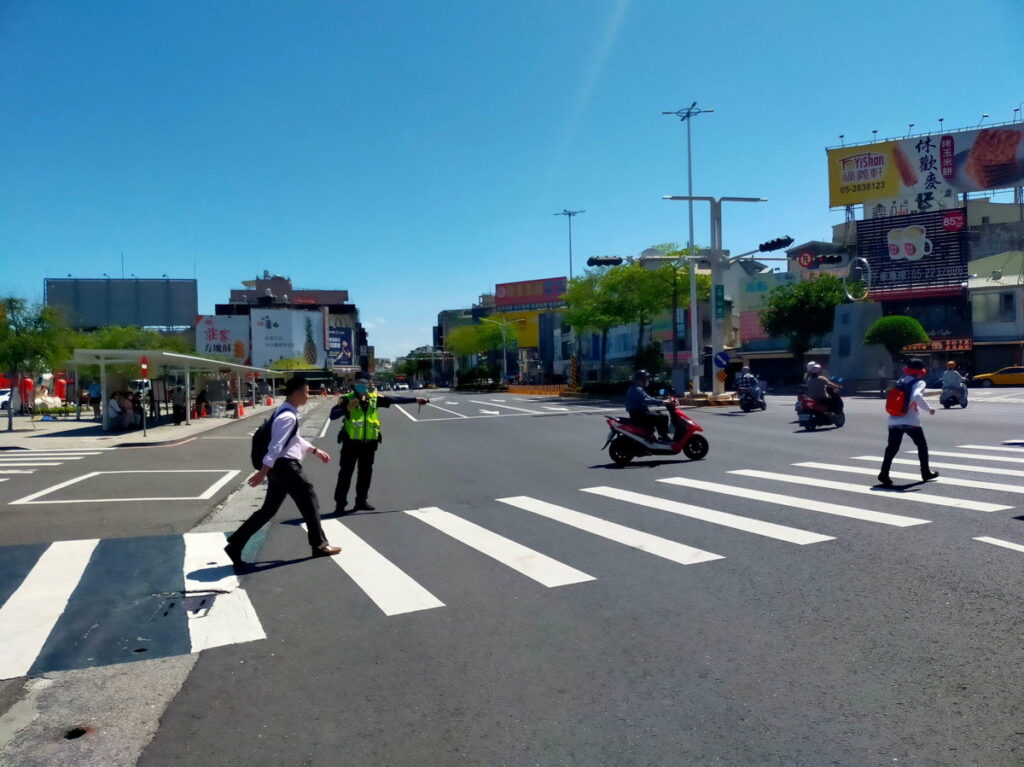 嘉義市警察局：中秋連假!月圓人團圓‧行車要平安‧交通更順暢