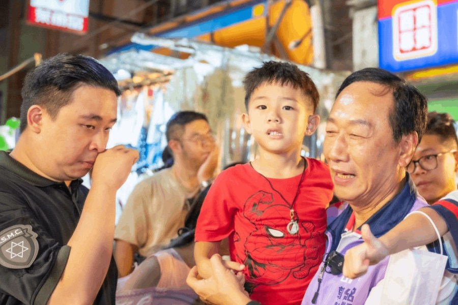 【 Lowi Ai大數據郭台銘網路聲量3-2】搏討論度 總聲量高越能被看見 224 照片來源:郭台銘競選辦公室