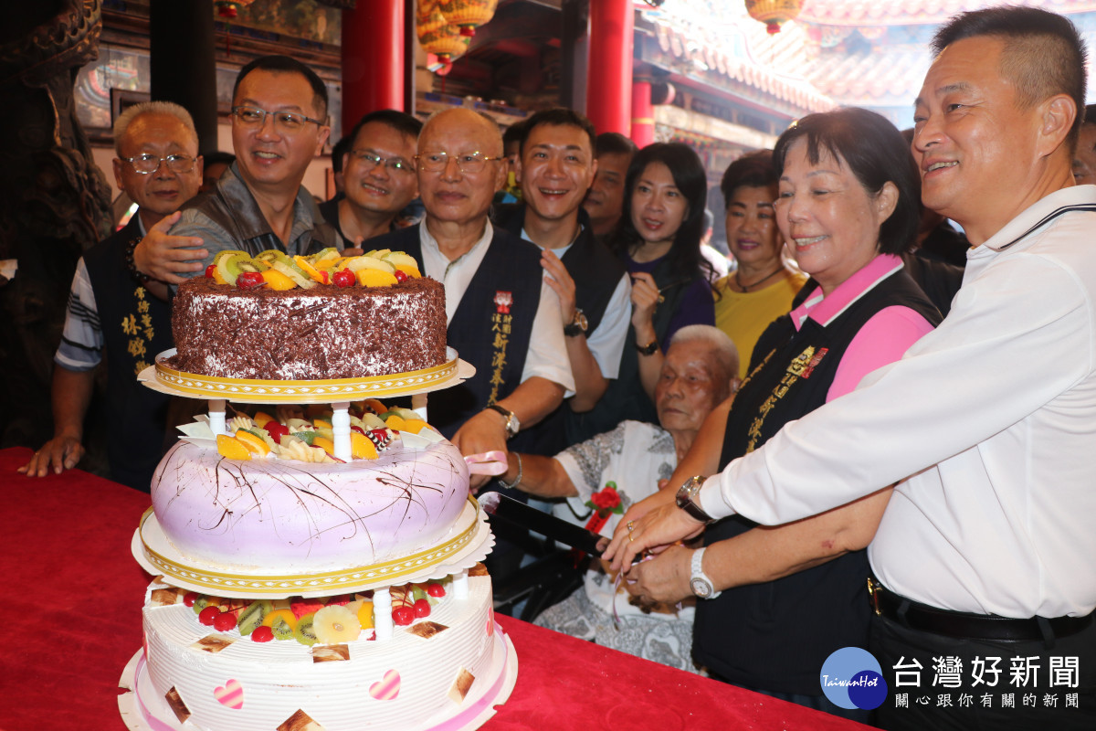 新港奉天宮今天上午十時舉辦「開臺媽祖契子女中秋回宮大團圓」活動/陳致愷翻攝