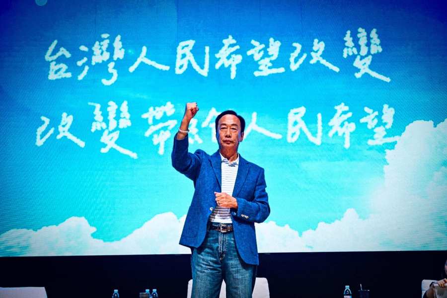 斥綠狼心狗行!郭台銘:為掩臭蛋成抹煞言論自由的混蛋 217 郭台銘。(郭台銘FB)