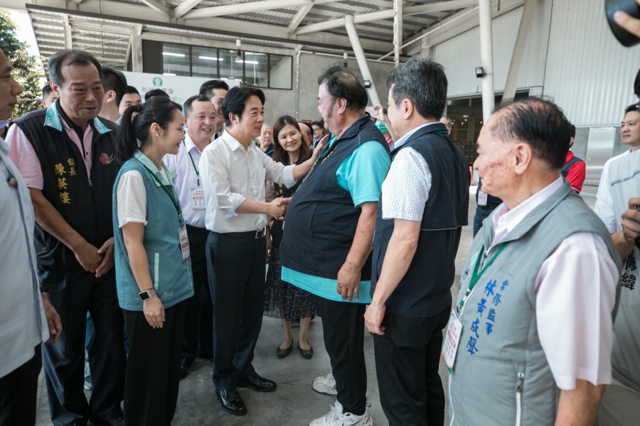 拔樁成功?賴清德赴新埔農會 國民黨籍鎮長全程陪同 232 拔樁成功?賴清德赴新埔農會 國民黨籍鎮長全程陪同 231