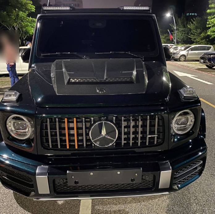 (賓士車6項違規片)警攔查千萬元賓士吉普車 發現6項違規開罰69600元並扣車 60 | 社會 社會 記者爆料網