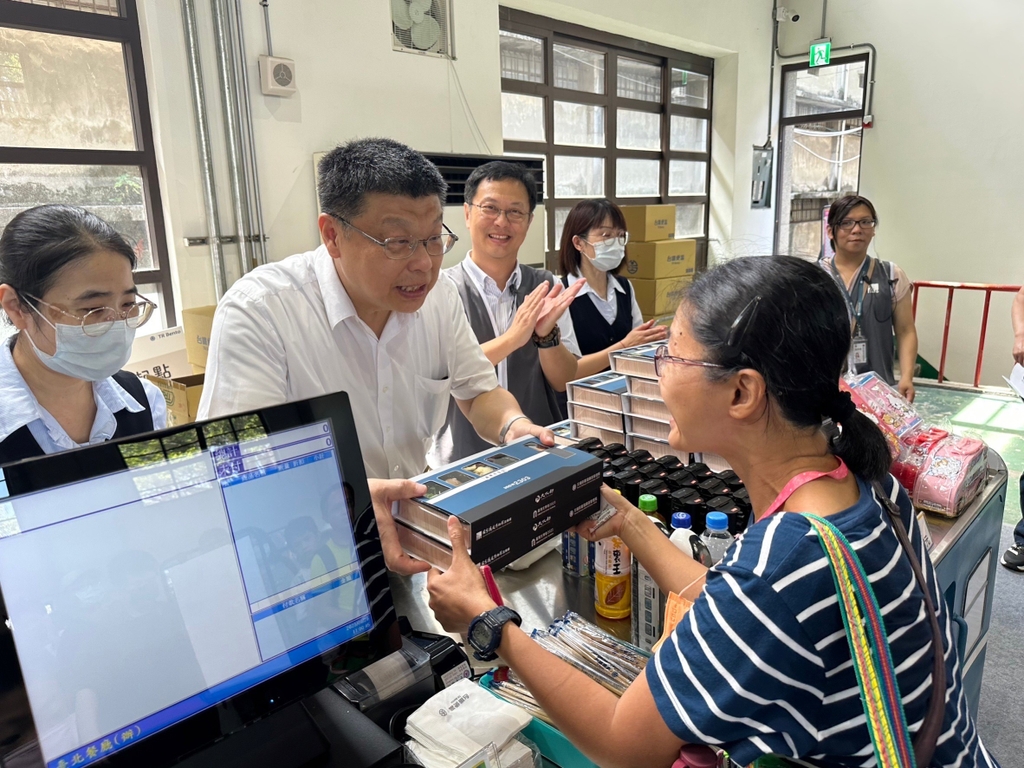 2023臺灣文博會 台鐵聯名款雙主菜特色便當熱銷破百萬（圖：交通部臺鐵局）