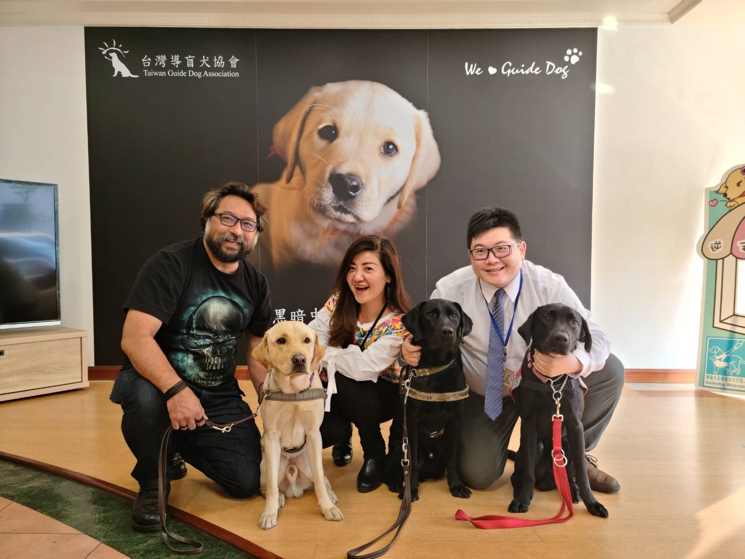 台灣導盲犬協會的幕前幕後:陳長青與陳建飛的異國情誼