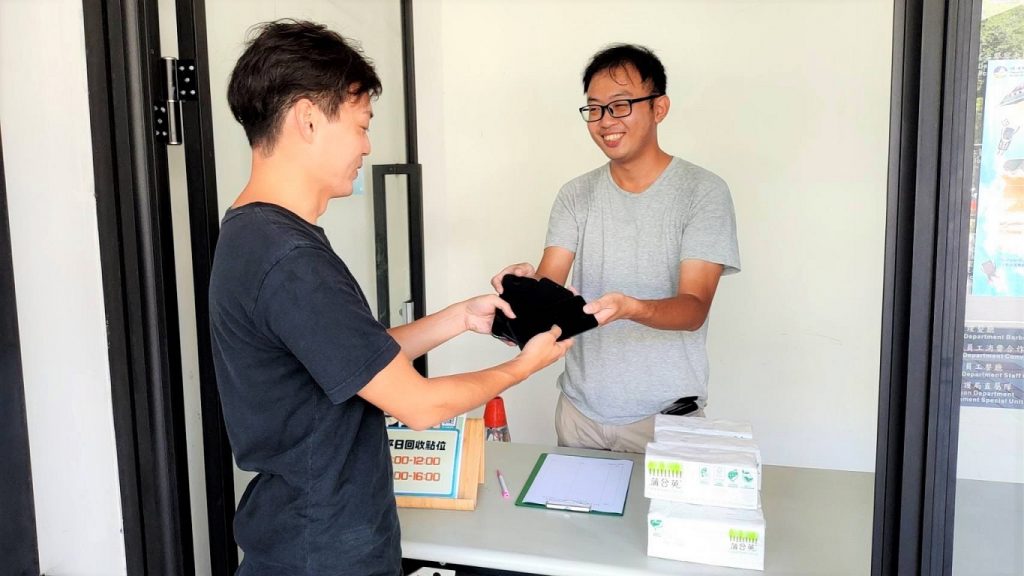 新北環保局「手機回收月」活動期間於直屬隊板橋區文化路一段18號1樓加開回收據點。(圖/新北市政府提供)