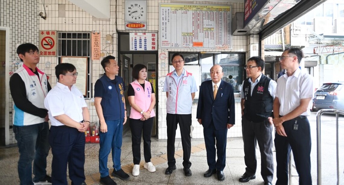 「桃竹竹苗通勤定期票」今起正式上路 張善政前往中壢火車站與客運站視察