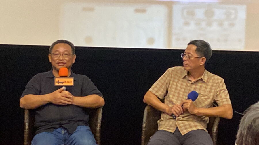 圖/導演邱銘源(左)表示,《花若盛開》這部影片,除盡可能完整的陳述事實外,更期待能提供視聽大眾不同的視野。(圖/記者陳志仁攝)