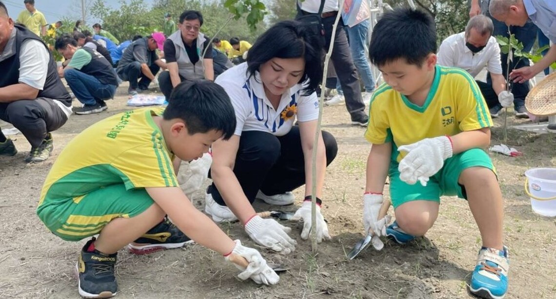 張麗善翻轉「又窮又老」印象 雲林縣財政表現亮眼