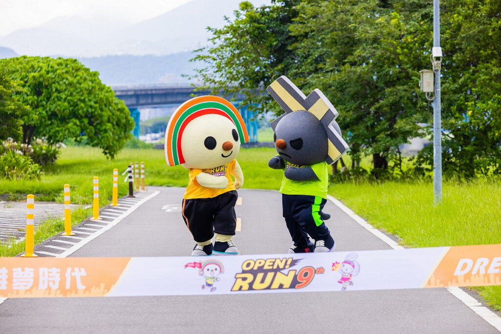 受到大小朋友喜愛的「2023 OPEN! RUN」今年已邁入第九屆，將於12月10日（日）於高雄夢時代賽道與粉絲們再度見面