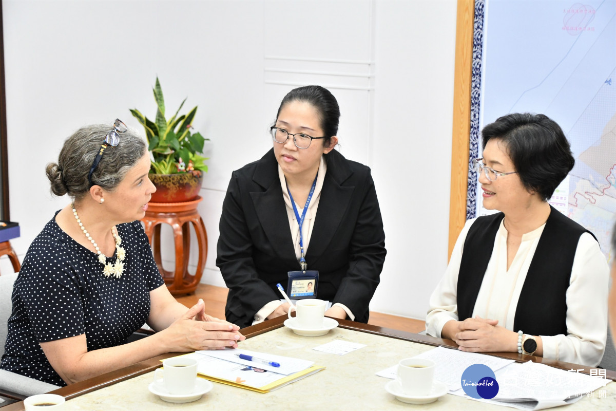 AIT處長孫曉雅訪彰縣府,王惠美倡議深化雙方產業合作。圖/彰化縣政府提供
