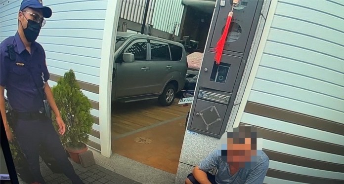 女子打110電話稱發生"情殺案"! 員警到場竟是前後任男友互毆亂報案 63 情殺案,亂報案,高雄