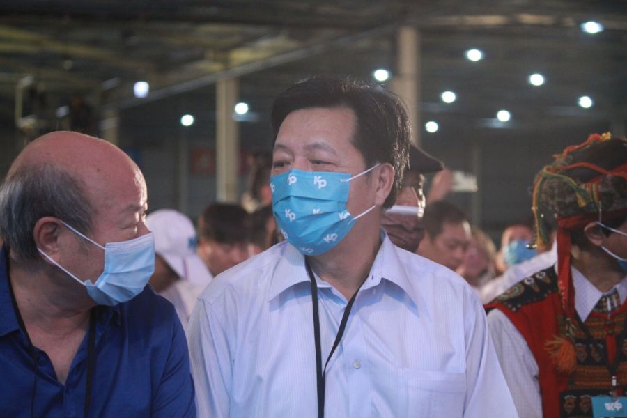 民進黨創黨元老鄭寶清申請入民眾黨 傳將爭取不分區 244 民進黨創黨元老鄭寶清加入民眾黨,但鄭寶清在8月就曾前往民眾黨慶。(方炳超攝)
